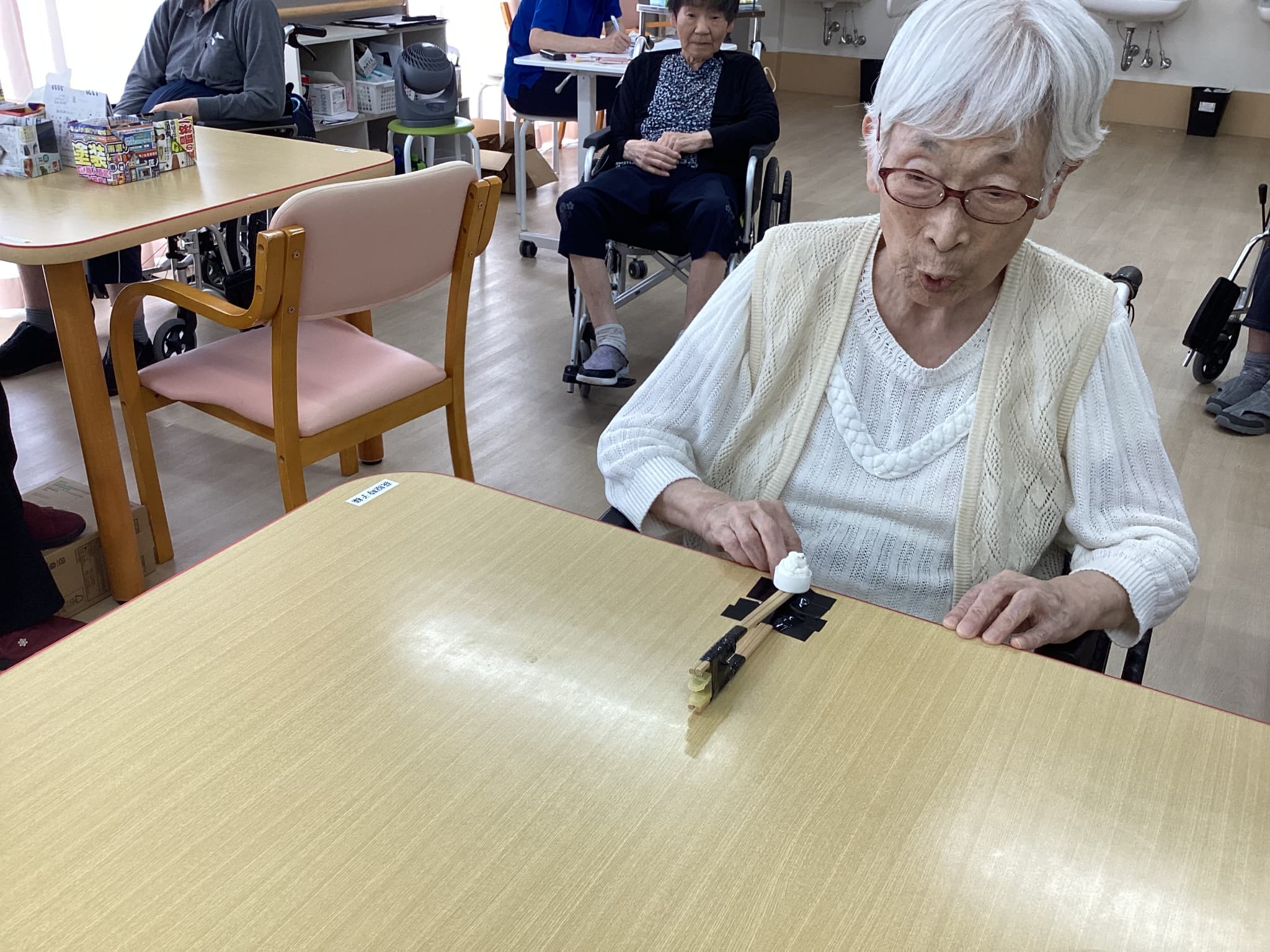 「アースケア前橋　朝倉の里」○○飛ばしゲーム